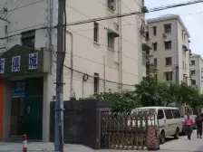 实际使用面积约65平方 2房带独立院子,可做车位用