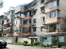 上炼二村1室南朝向95.00万元/套出售