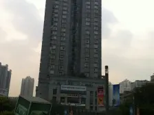 大渡口步行街边电梯大二房精装出售