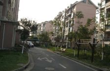 精装房。、位置好,一改二已经改好,