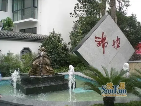锦镇实景图