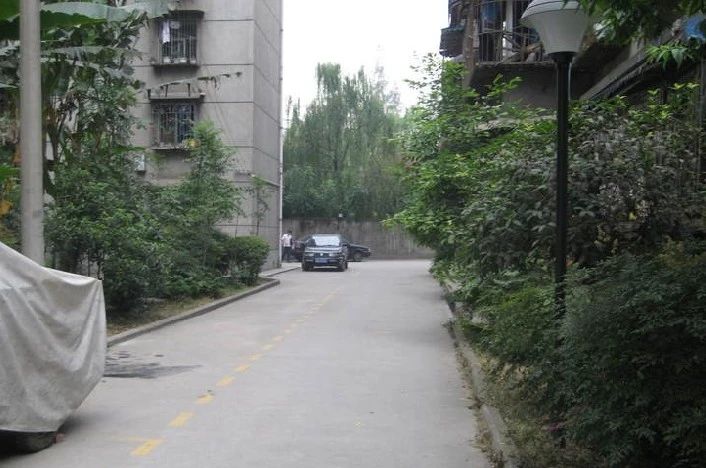 小区相关图