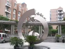 龙昌苑2室东朝向678.00万元/套出售