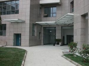 金领大厦 3室1厅 东南