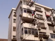 此房户型方正,朝南两房,采光通风俱佳