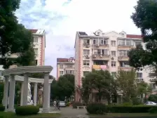 业主自住精装修大三房,得房,率高,户型方正,一梯两户,