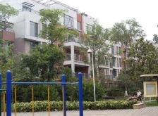 上东阳光艾特公馆 3室1厅 东南