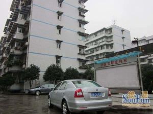 天生小区3室2厅东南