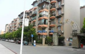 锦苑小区3室2厅东南