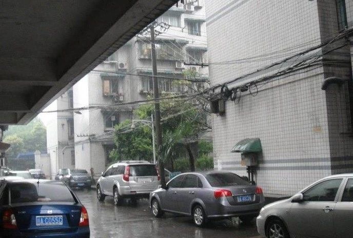 小区相关图