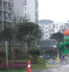沪都家园东区2室1厅东南