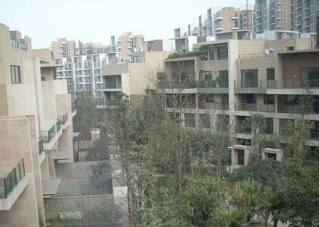 小区相关图