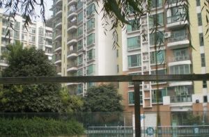 银都花园4室2厅东南