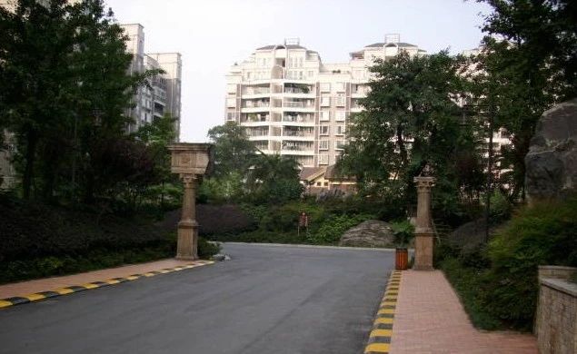 小区相关图