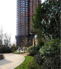 长城半岛城邦一期4室2厅东南