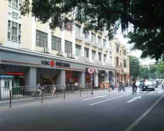 万艺广场实景图