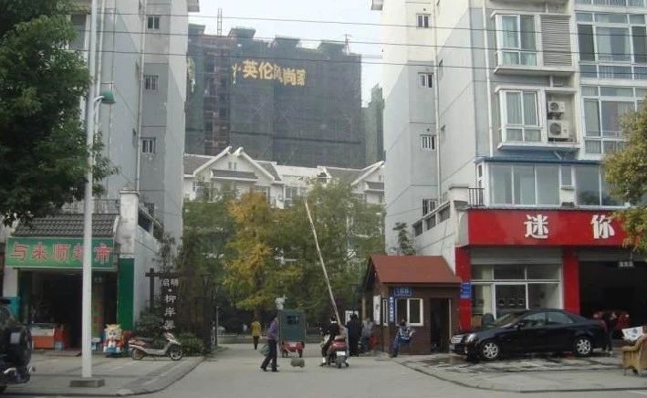 小区相关图