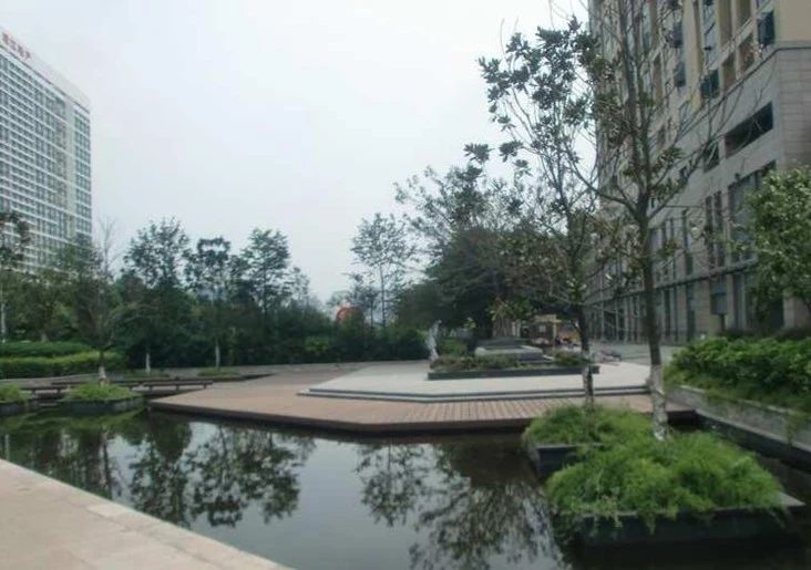 小区相关图