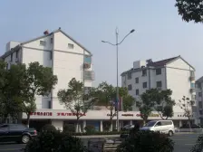 店长推荐 满五年大面积顶楼复式看房方便