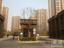 房东诚心出售、看房只需一个电话。满.五.唯.一。