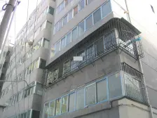 五十六铁四小有院子能停车树人学旁