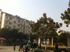 梅石小区顶复5楼6楼带平台精装