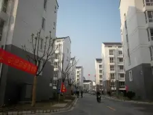 新上虎阜东纯毛坯5房,五楼复式,位置好,满二年,诚心出售税少