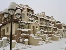 精装修洋房顶层复式,带露台,诚意出售。