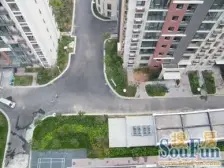 地铁口满五年产权清晰无抵押,采光充足,诚心出售。