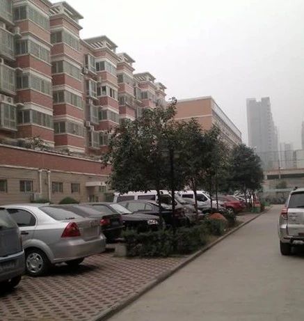 小区相关图