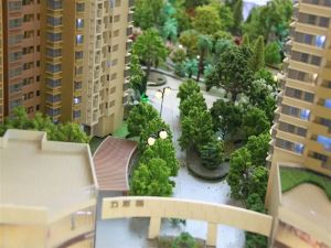 五彩城3室2厅西南