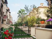 业主诚心出售,香格丽联排别墅装修好