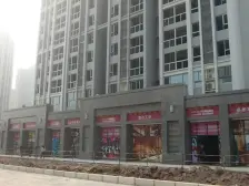 巴国城精装大三房,南向采光亮随时看