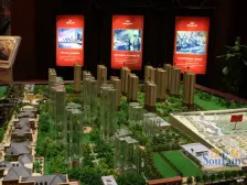 芳澜苑 小区中间位置 出门活力城 税费各付,诚意出售