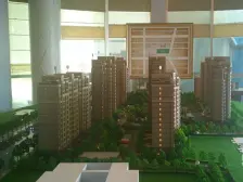 房龄新+婚房精装拎包入住+位置好交通便利+看房方便