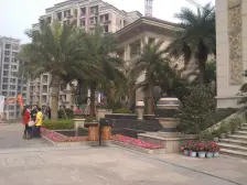 业主诚心出售,两套房子打通作为一套,使用面积180平