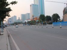 房子是地铁口,格局好,唯一,装修保养好