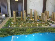 地铁口旁 近公园 光秀无档 诚心出售