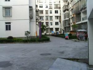 三室两厅双卫中装户型方正采光足