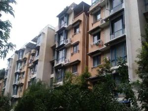 丽阳天下5跃6带屋顶花园,现代精装三室