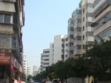 张掖路步行街 三室两厅 户型方正 精装修 采光好