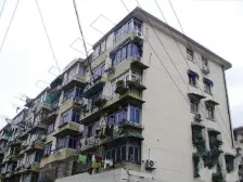 近地铁,精装两房,看房方便,配套齐全。