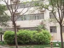 水岸鑫城 4室2厅 南