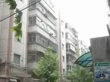 保全街25号院 急卖三房 三卧朝南 一梯两户 中间楼层