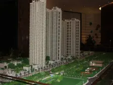 依云天汇南区高层176方 飞机户型4房双主套3卫装修很好