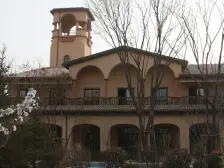 一楼带花园 毛坯 四室两厅 发挥空间大