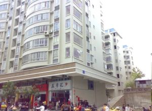 民主小区,2房1卫,双阳台,彩光好,交通方便
