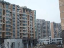 此房精装 带车位 采光好 公务员小区 人员素质高