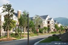 紫荆庄园106平精装2室2厅通透采光好