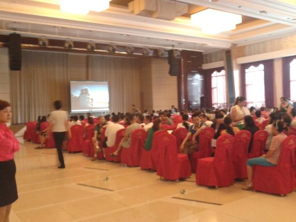 峨眉山月江岸社区实景图